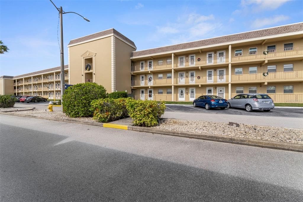 1 BOCA CIEGA POINT BOULEVARD UNIT 110 ST PETERSBURG, FL 33708