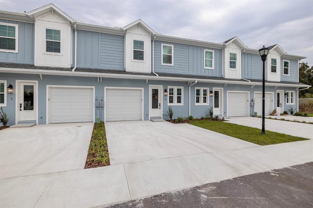 3722 W MANGO AVENUE UNIT 2 TAMPA, FL 33611