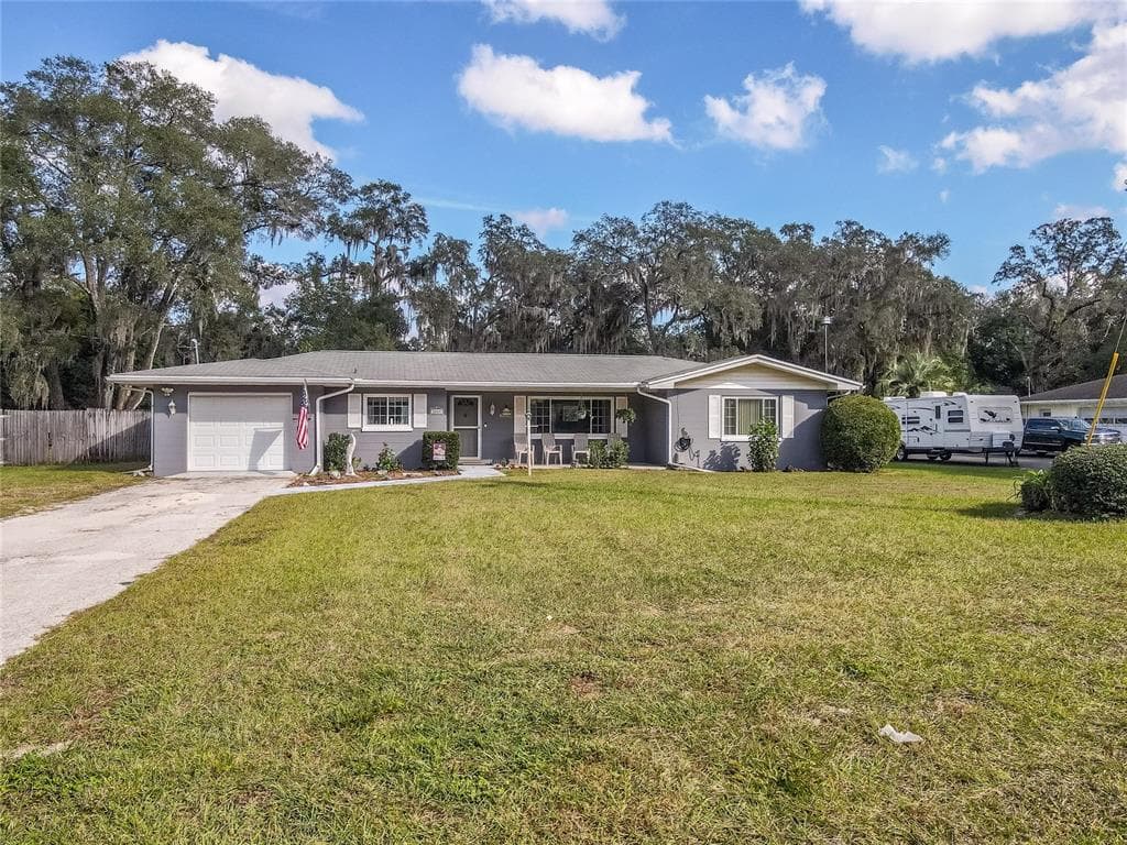 5068 LAKEWOOD DRIVE RIDGE MANOR, FL 33523
