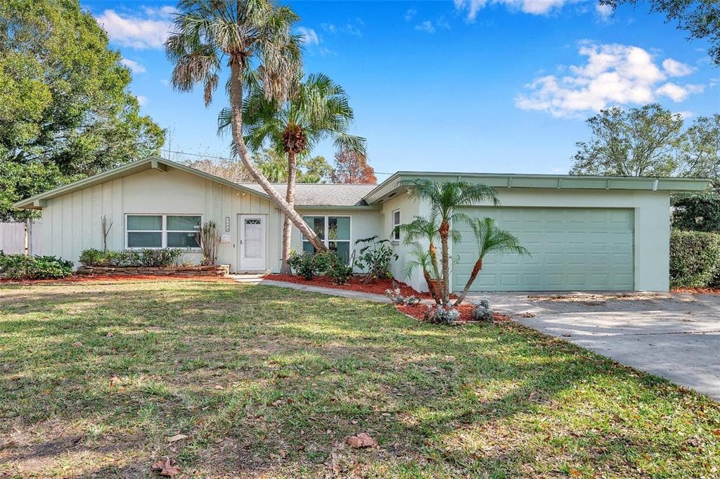 3104 ROBERTA STREET LARGO, FL 33771