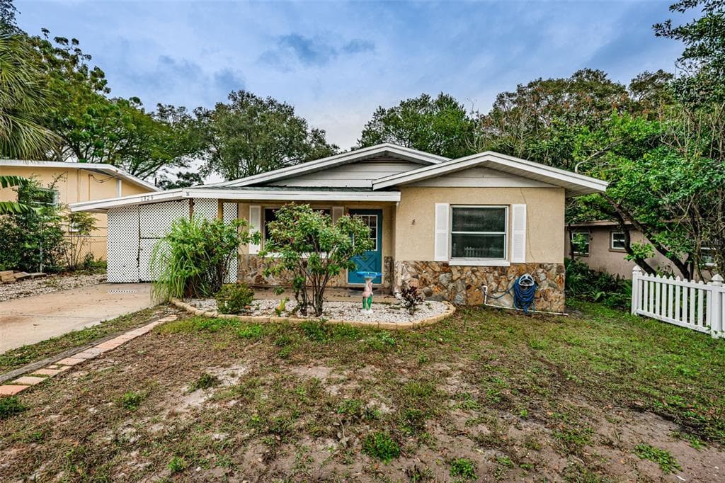1329 ILLINOIS AVENUE PALM HARBOR, FL 34683