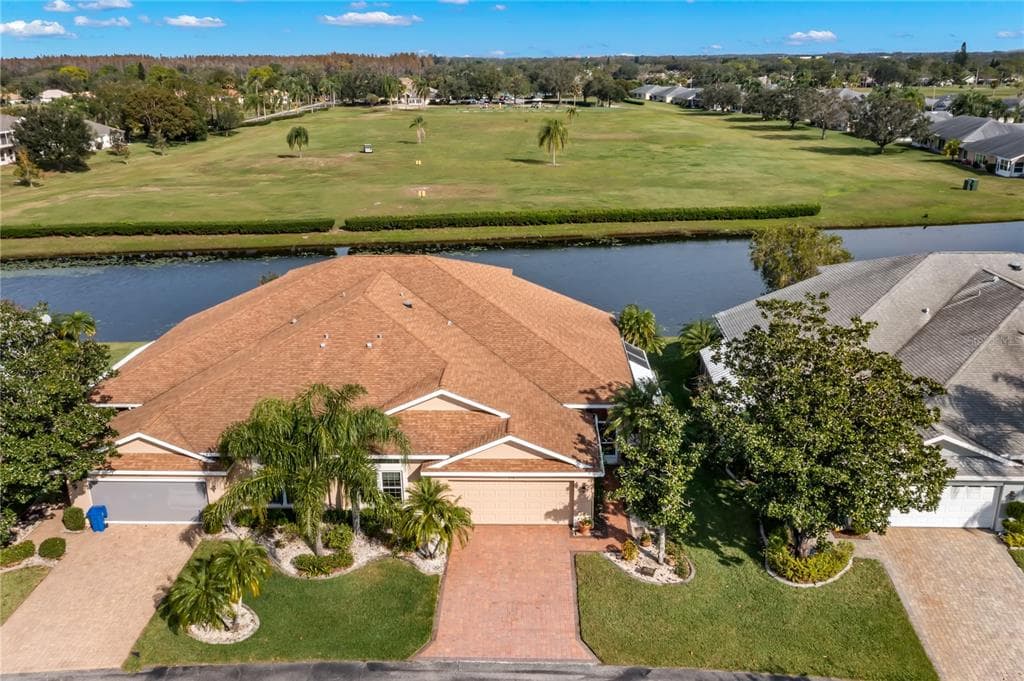 710 MCCALLISTER AVENUE UNIT 0 SUN CITY CENTER, FL 33573