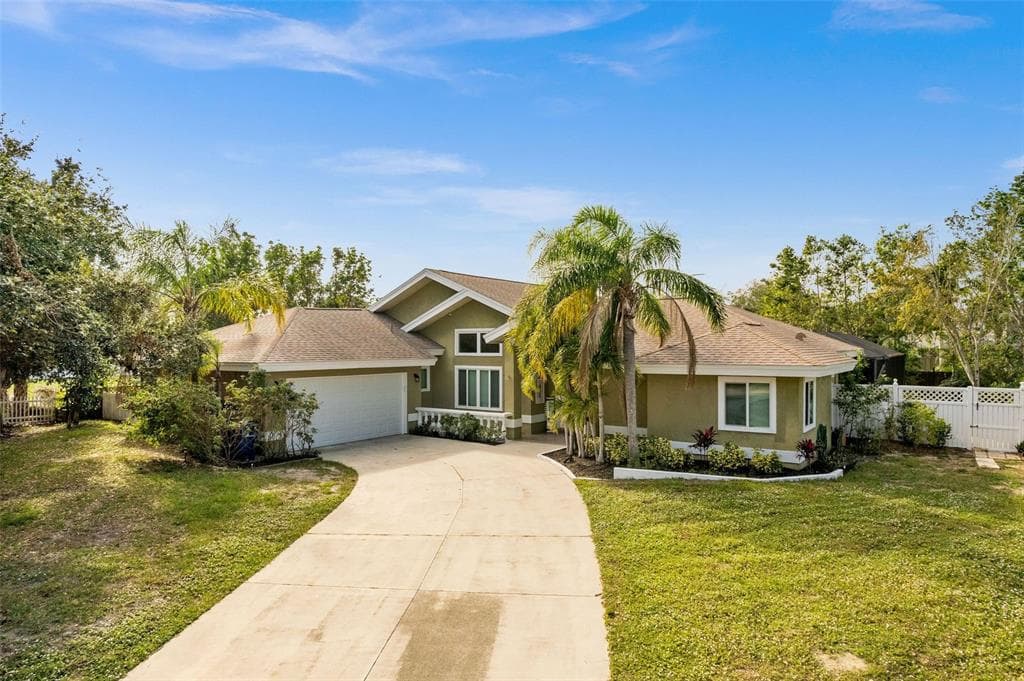 421 BAYSIDE LANE NOKOMIS, FL 34275