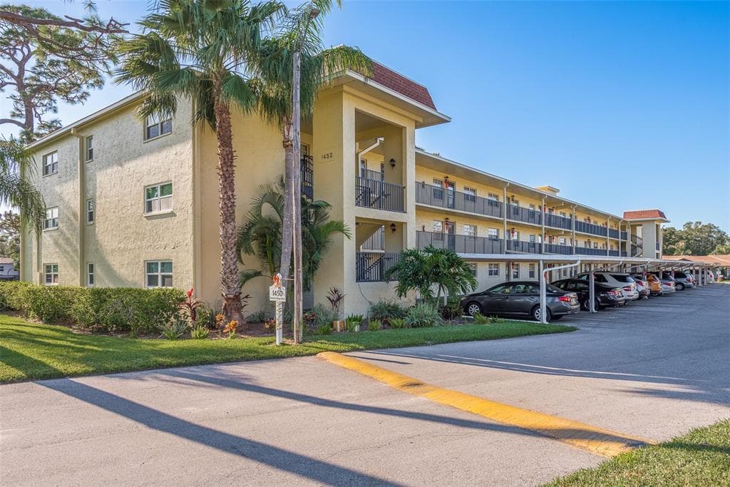 1450 HEATHER RIDGE BOULEVARD UNIT 301 DUNEDIN, FL 34698