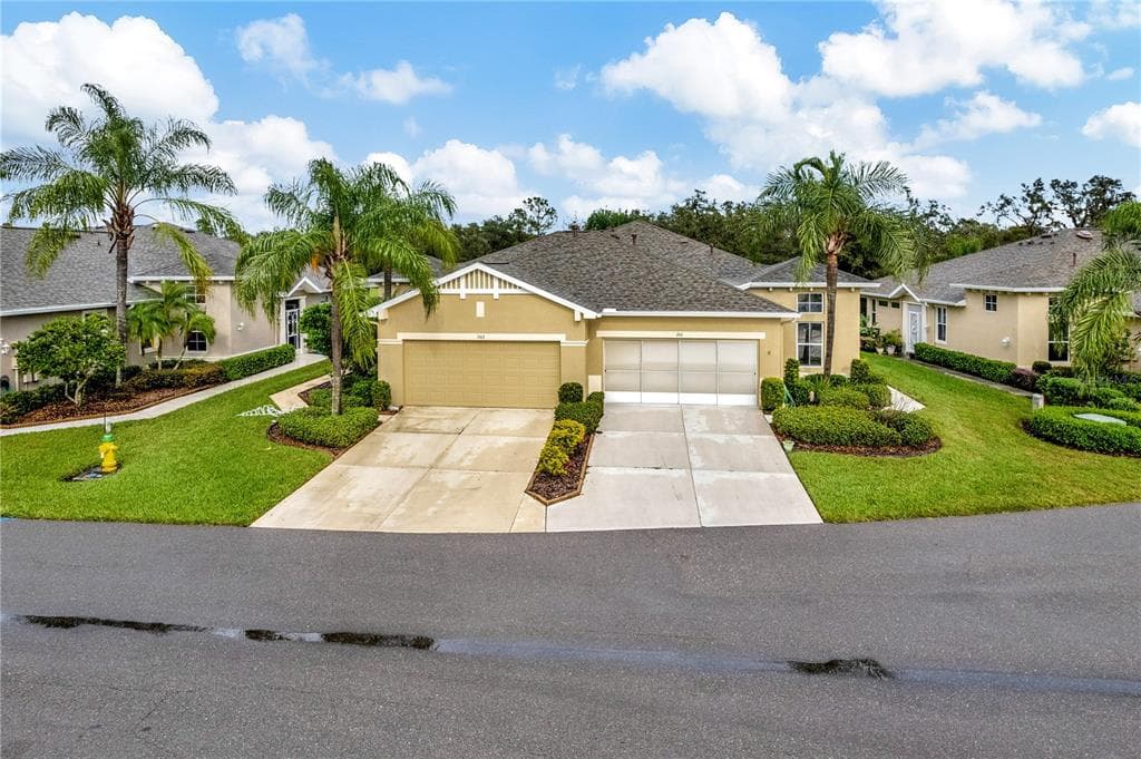 1911 INVERNESS GREENS DRIVE UNIT 1911 SUN CITY CENTER, FL 33573