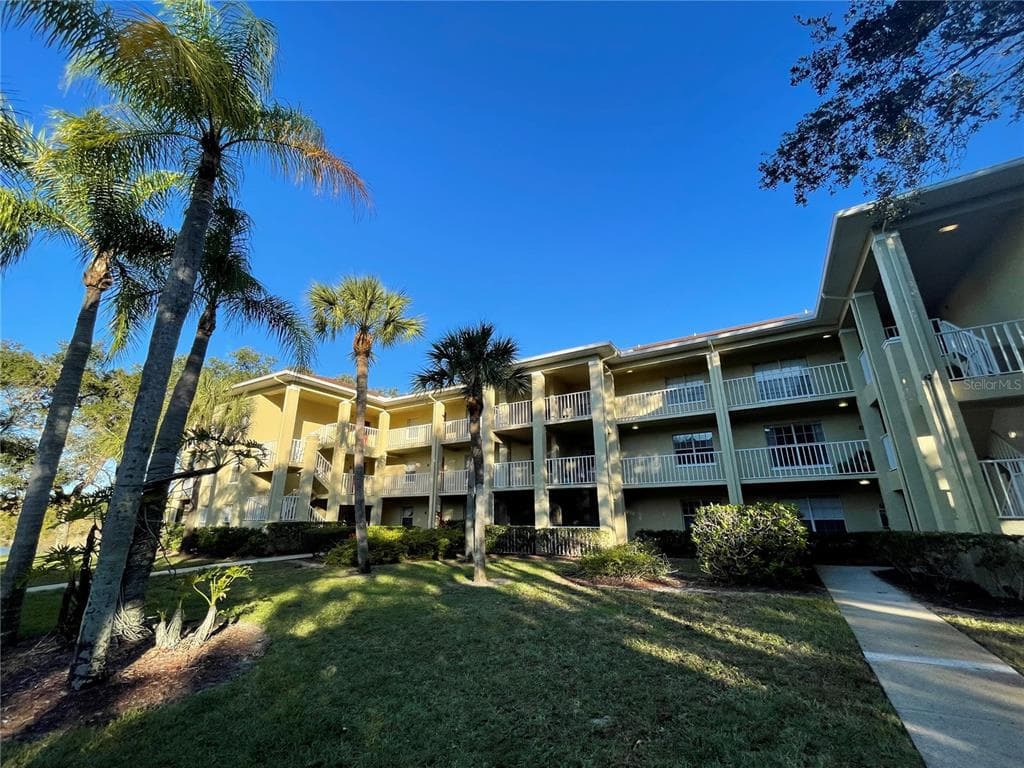 2690 CORAL LANDINGS BOULEVARD UNIT 312 PALM HARBOR, FL 34684