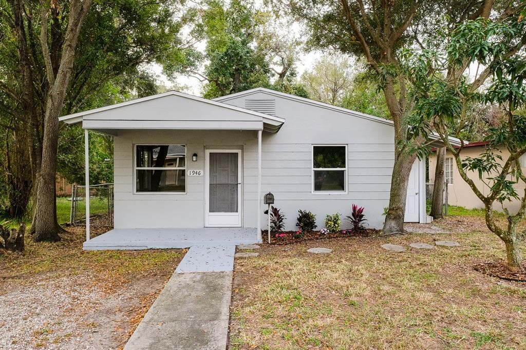 1946 15TH AVENUE S ST PETERSBURG, FL 33712