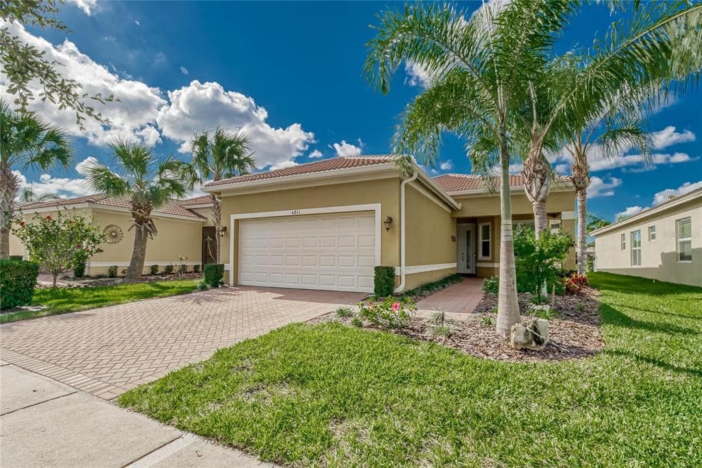 4811 SANDY GLEN WAY WIMAUMA, FL 33598