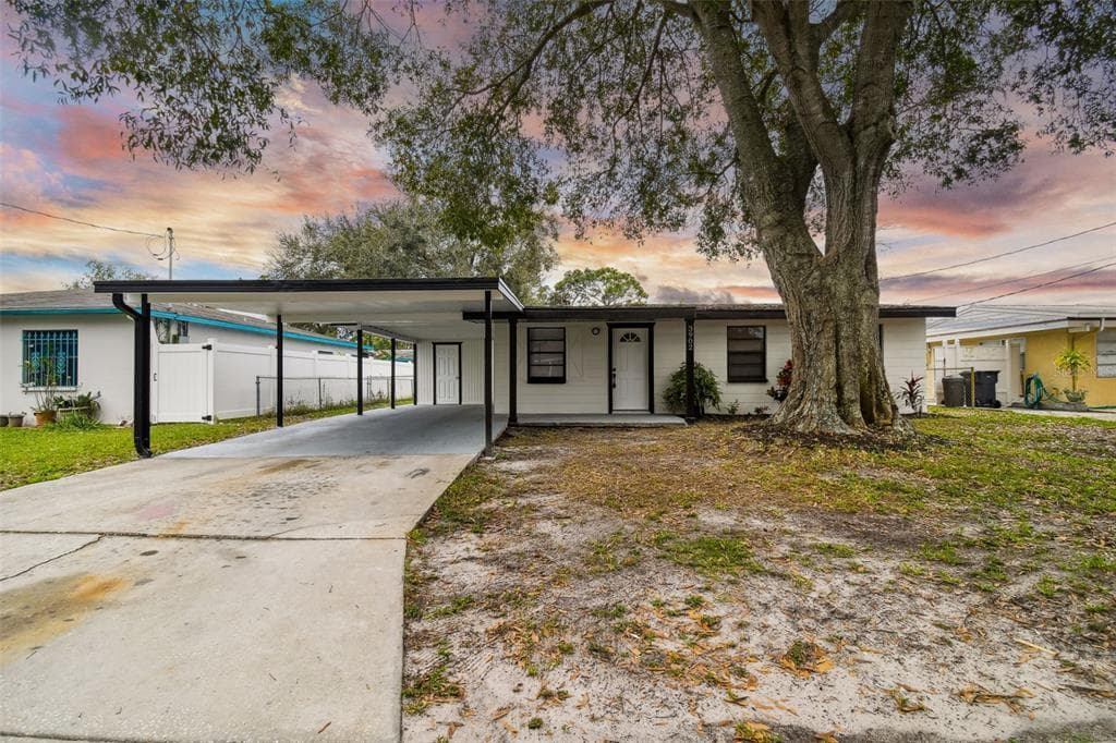 3902 KIMBALL AVENUE TAMPA, FL 33614
