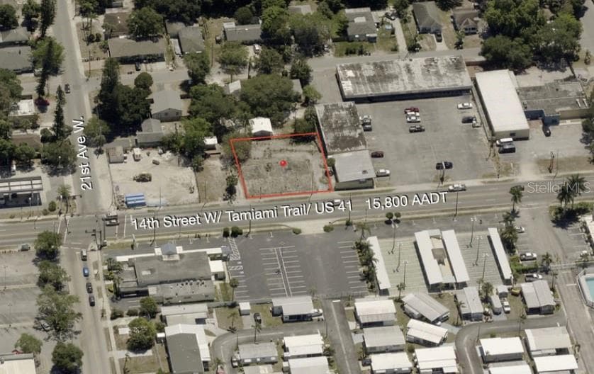 2121 14TH STREET W BRADENTON, FL 34205