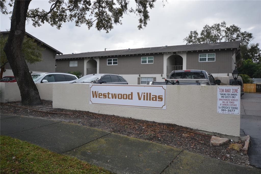 6050 1ST AVENUE S UNIT 28 ST PETERSBURG, FL 33707