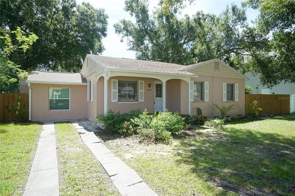 3612 W TAMPA CIRCLE TAMPA, FL 33629