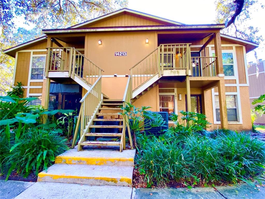 14213 SHADOW MOSS LANE UNIT 201 TAMPA, FL 33613