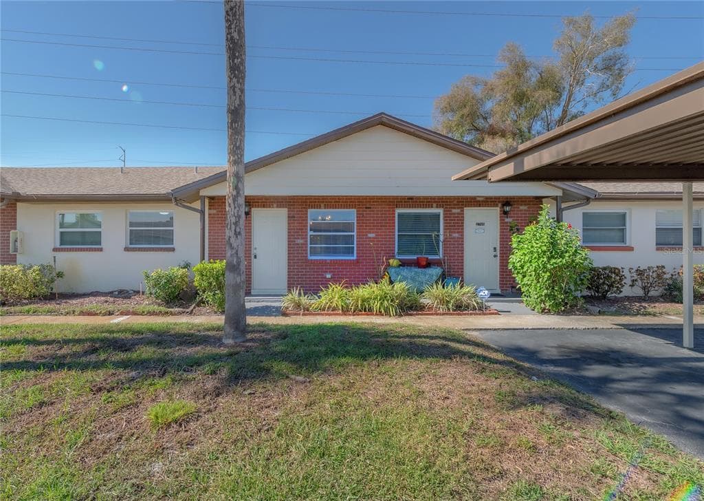 24862 US HIGHWAY 19 N UNIT 2704 CLEARWATER, FL 33763