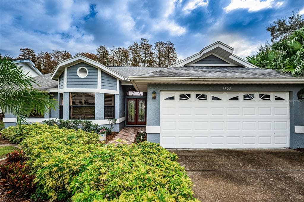1703 POLO CLUB DRIVE TARPON SPRINGS, FL 34689
