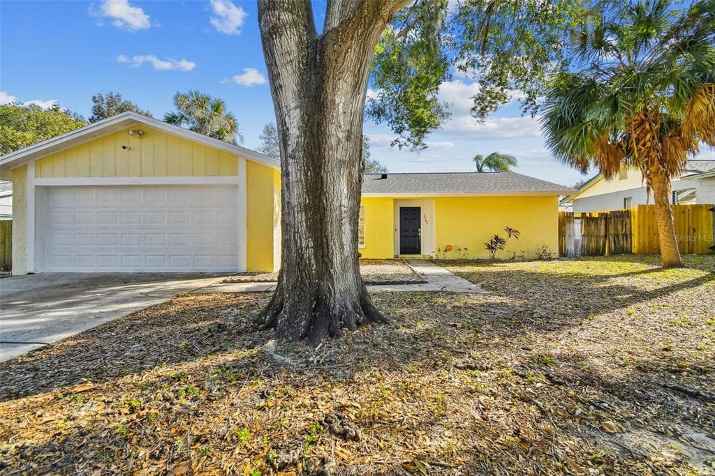 2703 MANOR HILL DRIVE BRANDON, FL 33511