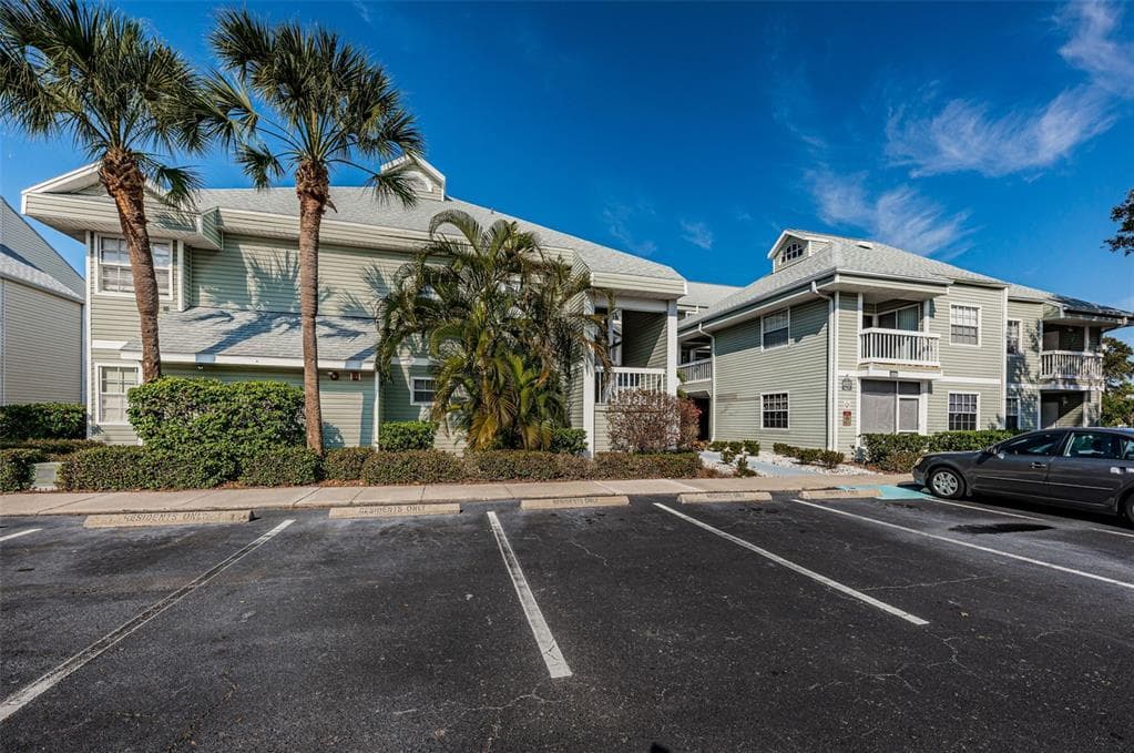 6923 STONES THROW CIRCLE N UNIT 4104 ST PETERSBURG, FL 33710