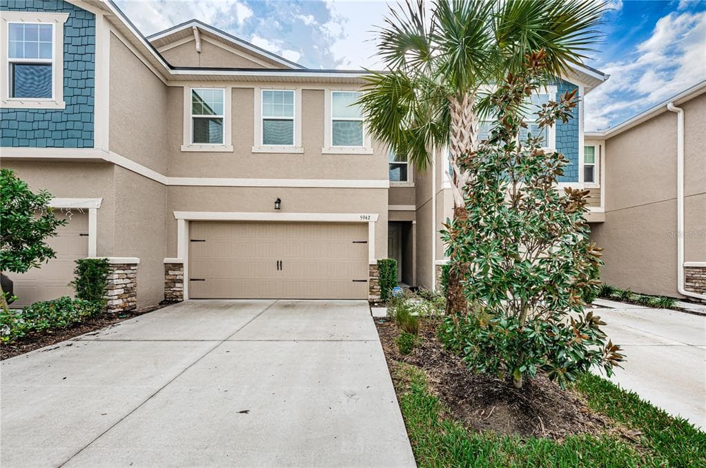 5942 GRAND SONATA AVENUE LUTZ, FL 33558