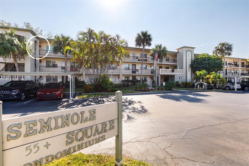 11700 PARK BOULEVARD UNIT 301 SEMINOLE, FL 33772