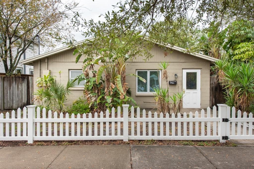 6901 S FITZGERALD STREET TAMPA, FL 33616