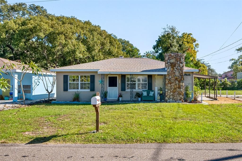 606 14TH STREET PALM HARBOR, FL 34683