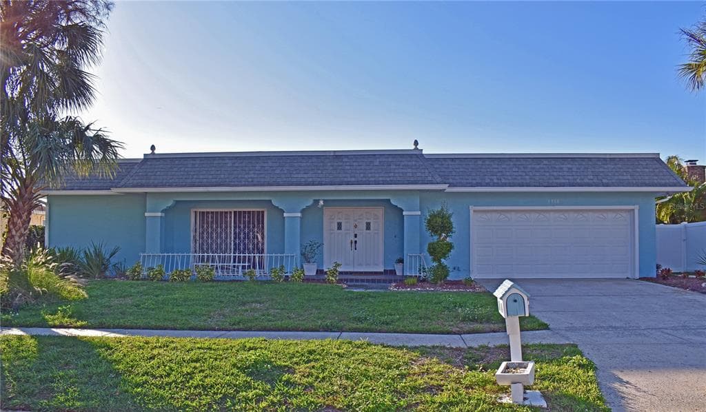 3918 DORAL DRIVE TAMPA, FL 33634