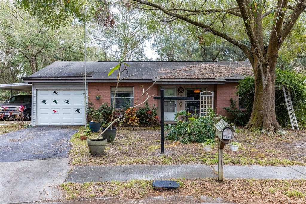 1503 W HOLLYWOOD STREET TAMPA, FL 33604