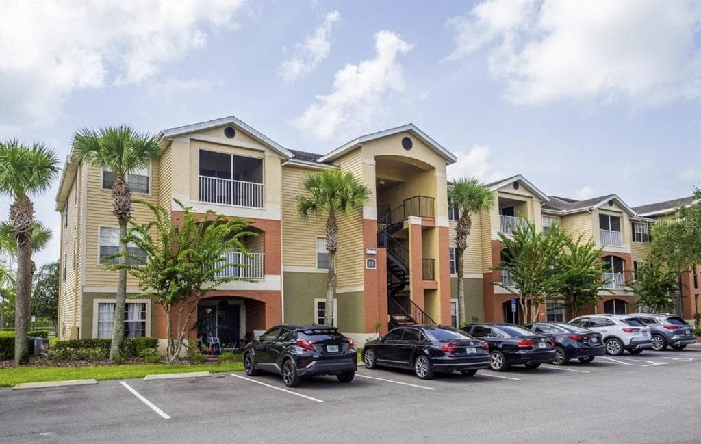 1910 SUMMER CLUB DRIVE UNIT 108 OVIEDO, FL 32765