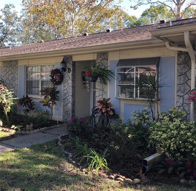 2231 LARK CIRCLE E UNIT D PALM HARBOR, FL 34684