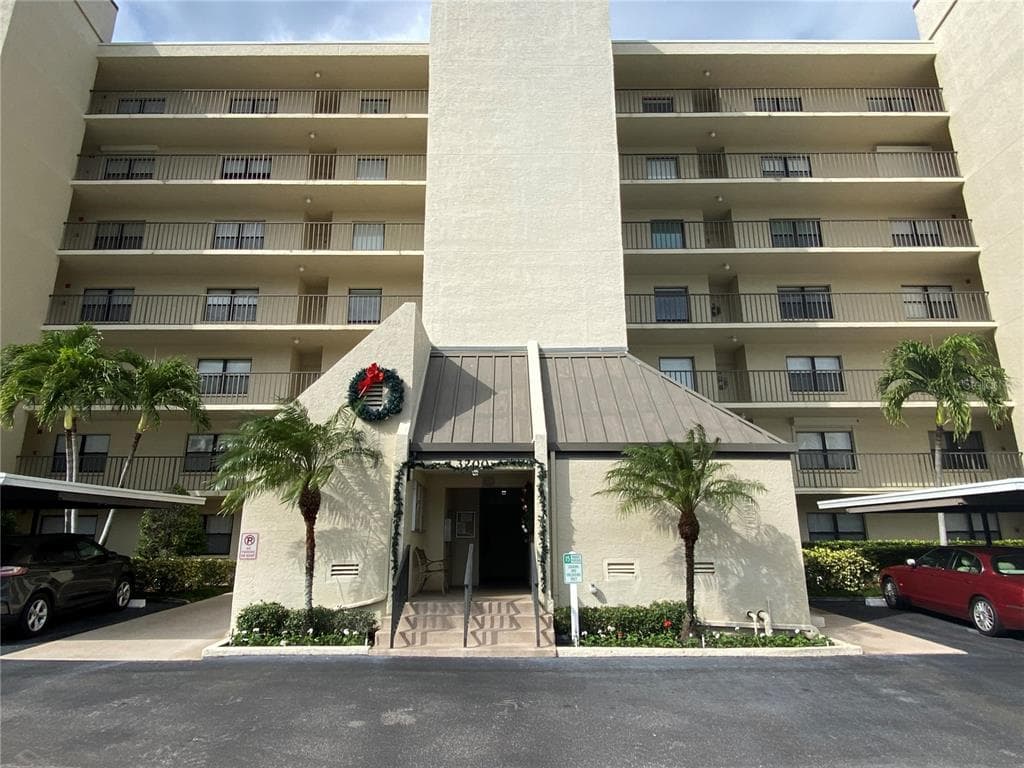 3200 COVE CAY DRIVE UNIT 1A CLEARWATER, FL 33760