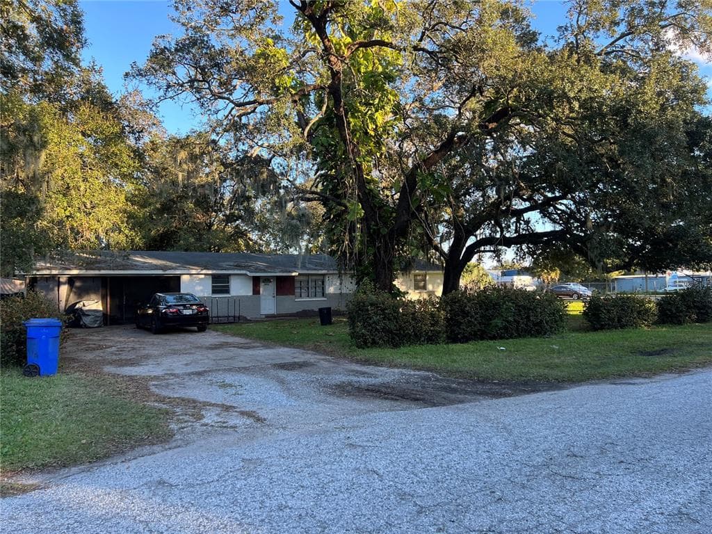 10014 MASSACHUSETTS STREET GIBSONTON, FL 33534