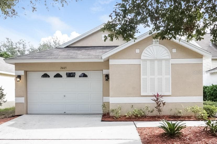 7405 OXFORD GARDEN CIRCLE APOLLO BEACH, FL 33572