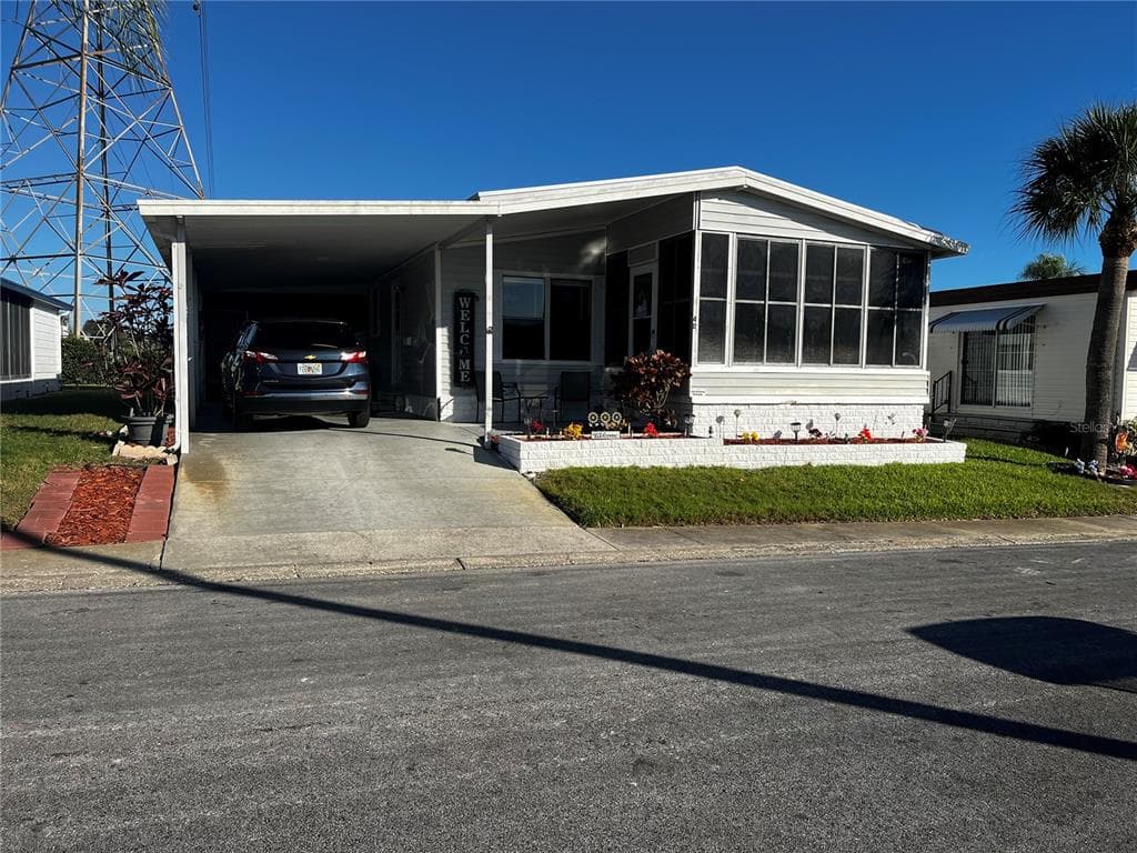 40 MAPLE LEAF COURT PALM HARBOR, FL 34684