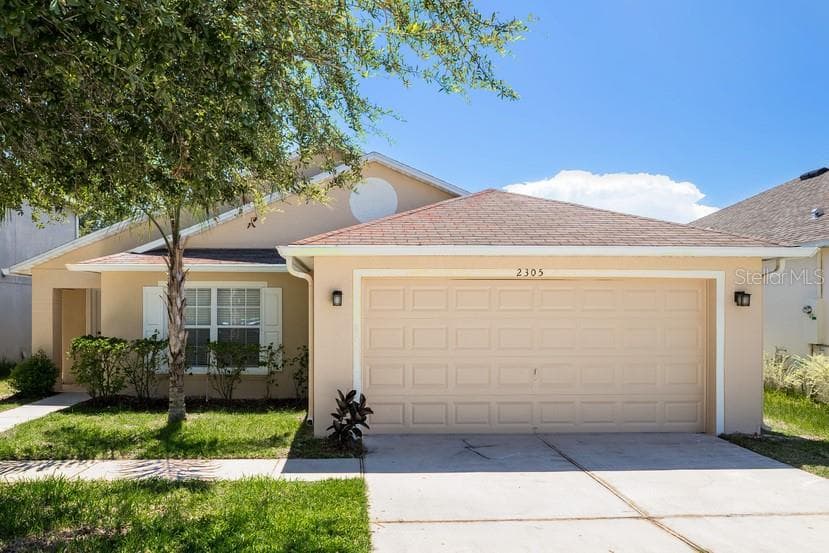 2305 MARTINS RUN TAVARES, FL 32778