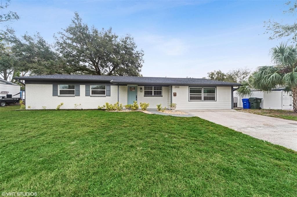 2932 MAPLEWOOD AVENUE LAKELAND, FL 33803