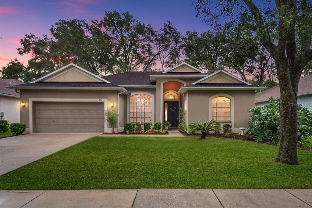 228 TAYLOR BAY LANE BRANDON, FL 33510