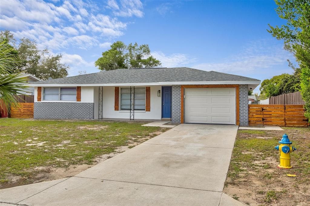 10303 GARDENIA LANE PORT RICHEY, FL 34668