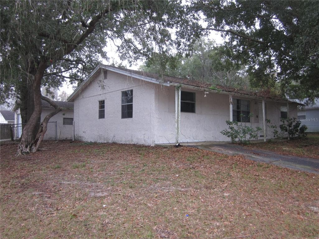 4324 LAS VEGAS DRIVE NEW PORT RICHEY, FL 34653