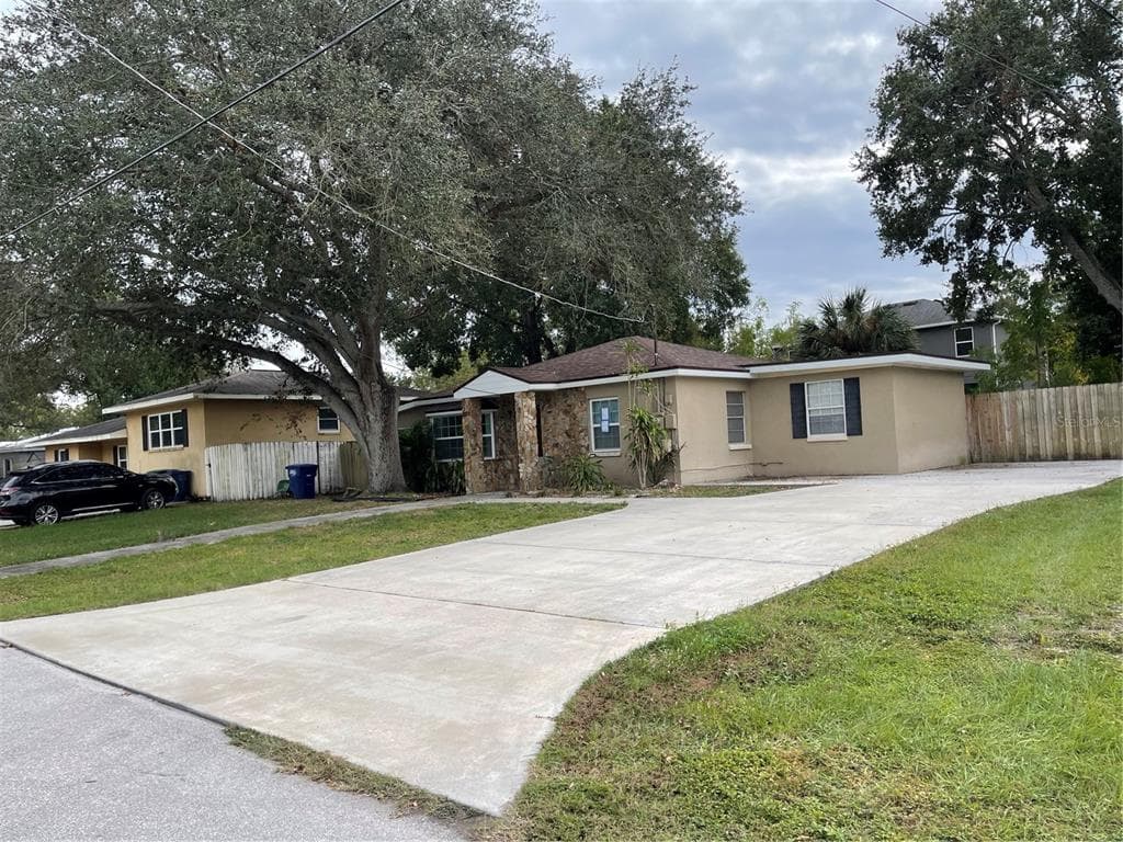3016 W MEADOW STREET TAMPA, FL 33611