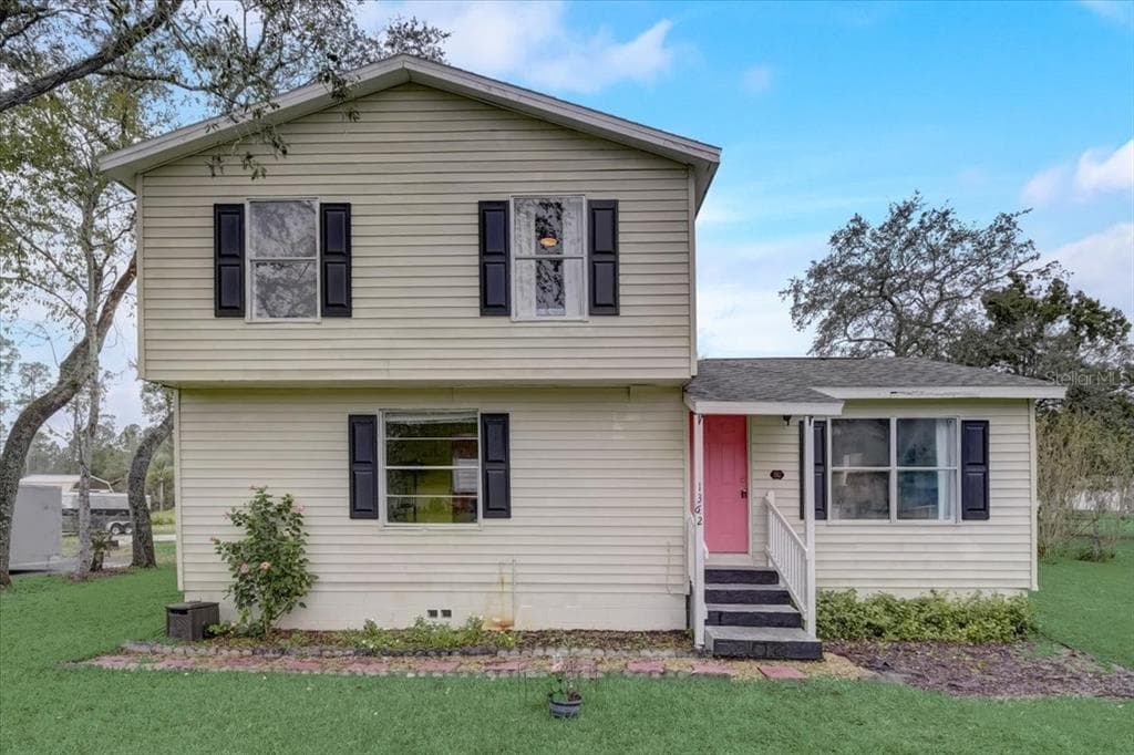 1362 2ND AVENUE DELAND, FL 32724
