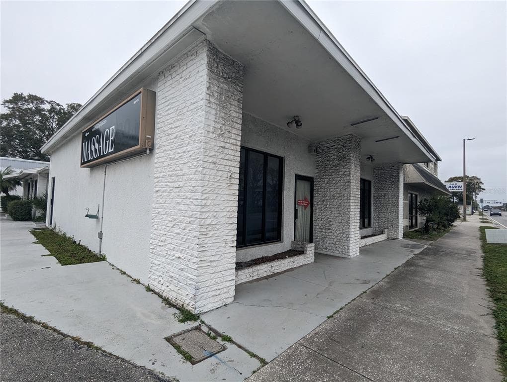 5630 PARK BOULEVARD N UNIT A, B & E PINELLAS PARK, FL 33781
