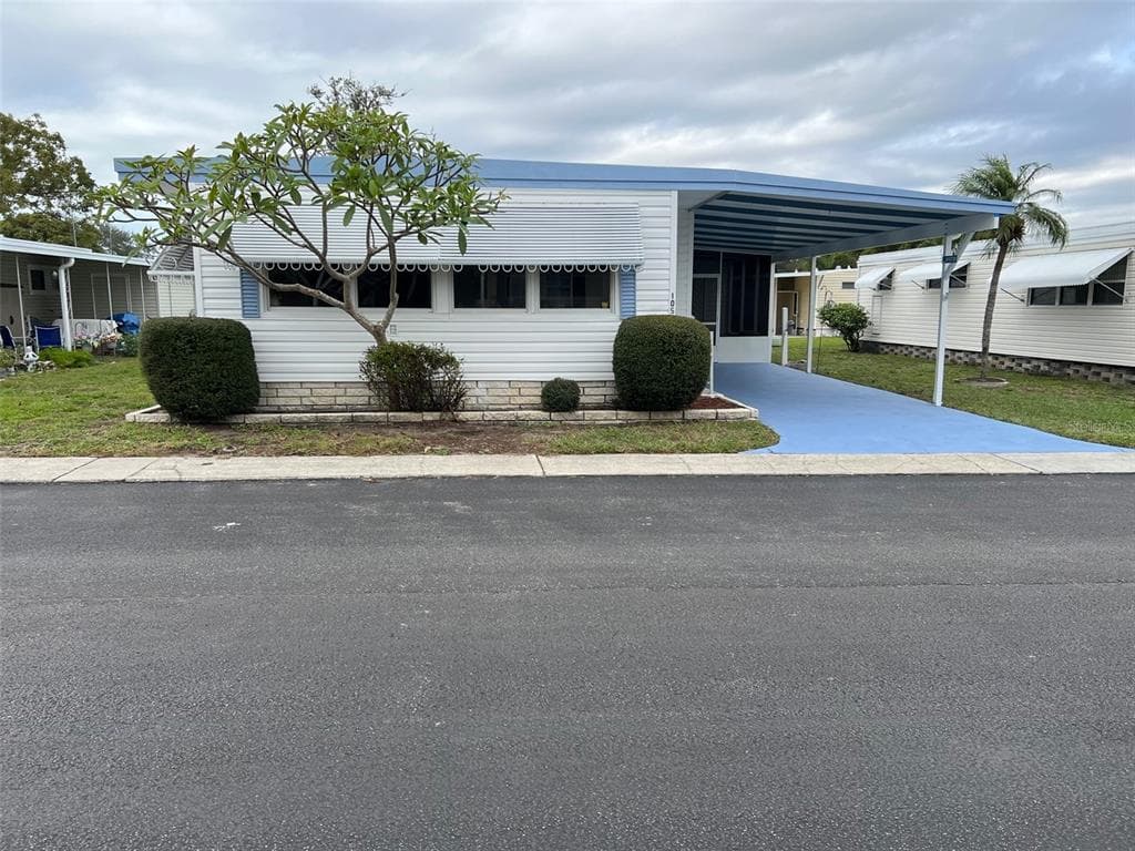 105 PINDO PALM STREET E LARGO, FL 33770