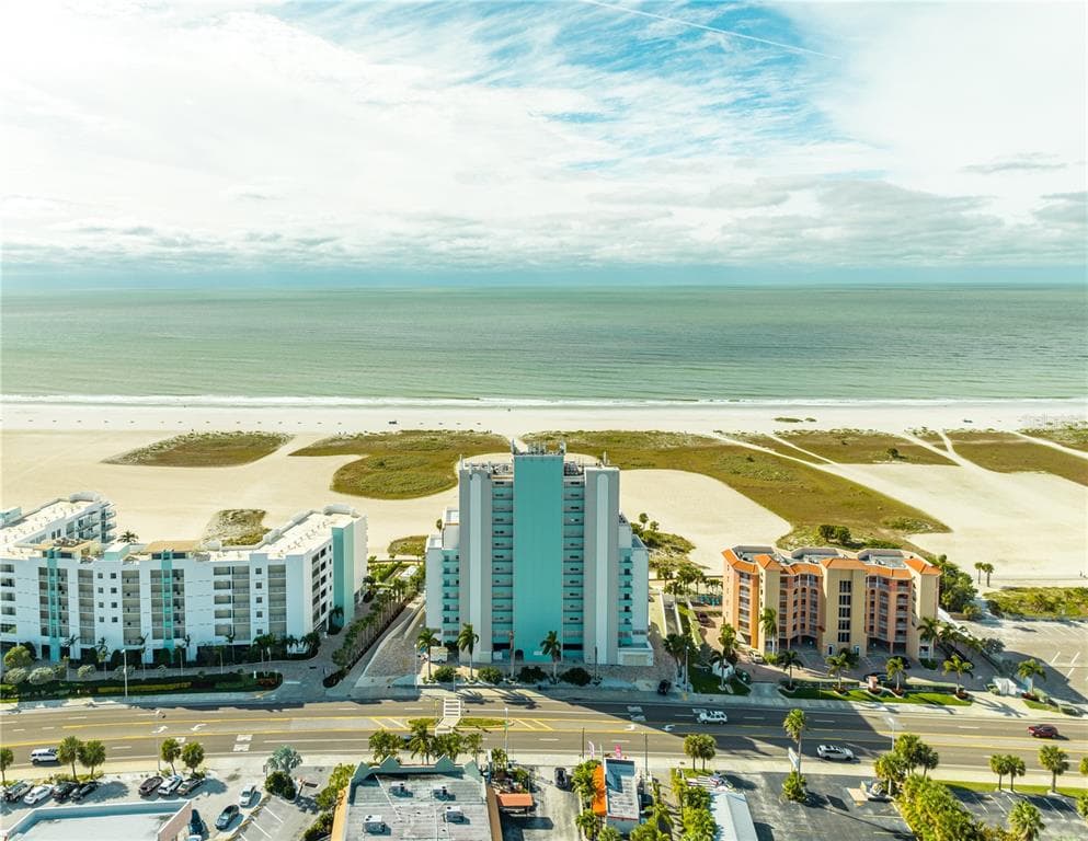 11000 GULF BOULEVARD UNIT 605 TREASURE ISLAND, FL 33706