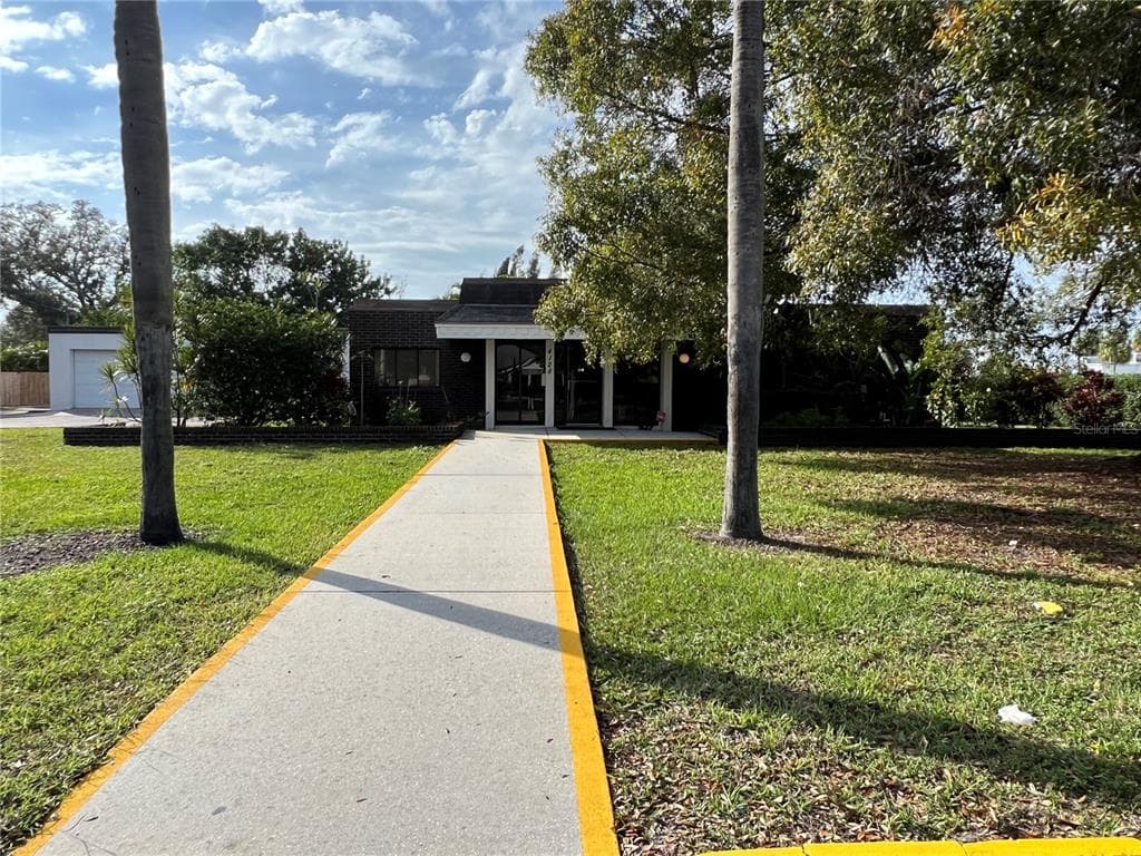 4128 28TH ST N ST PETERSBURG, FL 33714