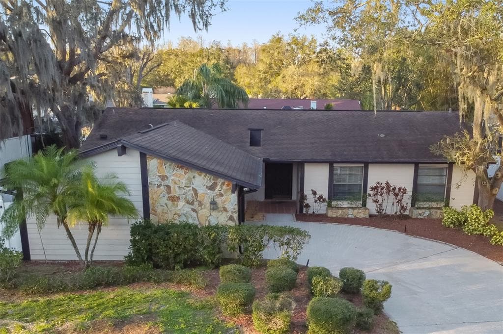 6110 GRAPE FERN COURT