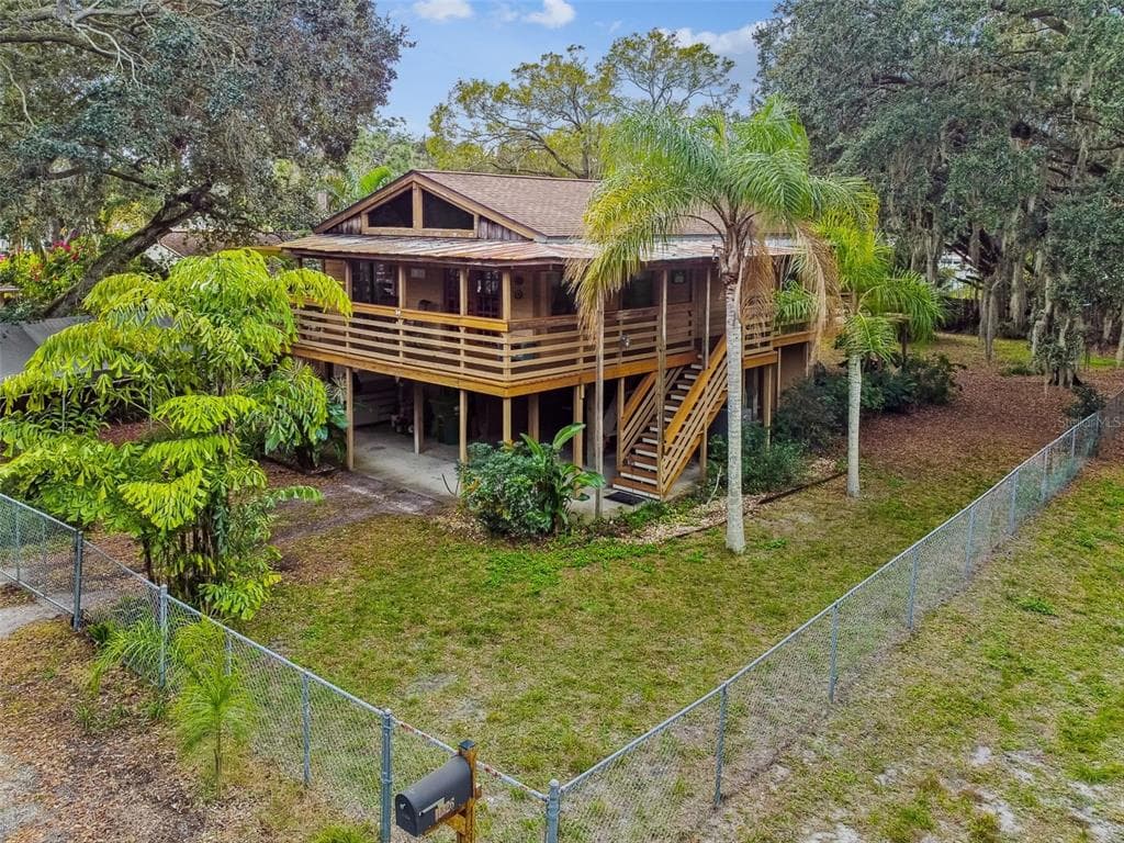 11326 MURRAY AVENUE LARGO, FL 33778