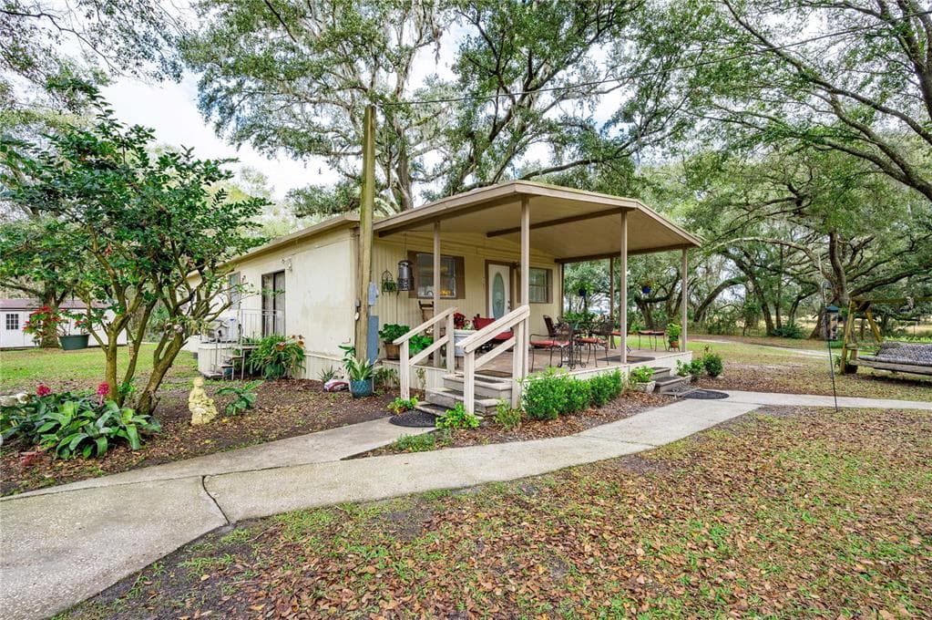 7201 CHARLES HUMPHREY ROAD PLANT CITY, FL 33565