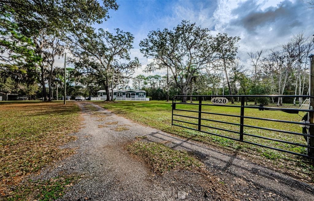 4620 BIG LOOP NEW PORT RICHEY, FL 34653