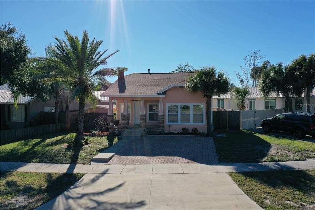 2024 OAKDALE WAY CLEARWATER, FL 33755