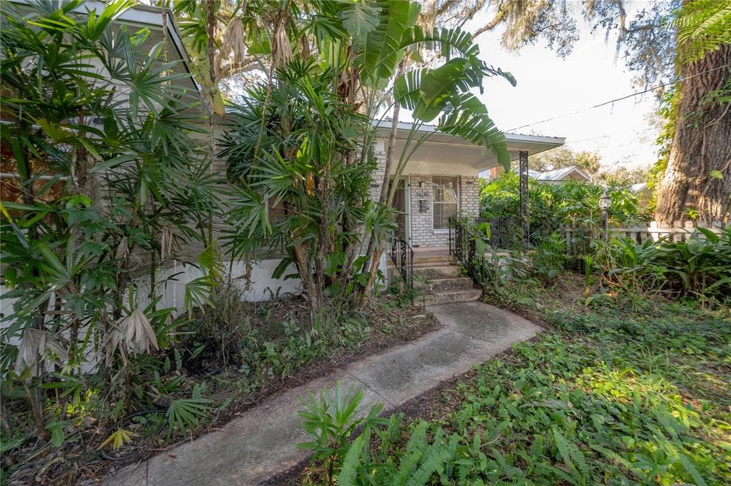 1409 E PARK CIRCLE TAMPA, FL 33604
